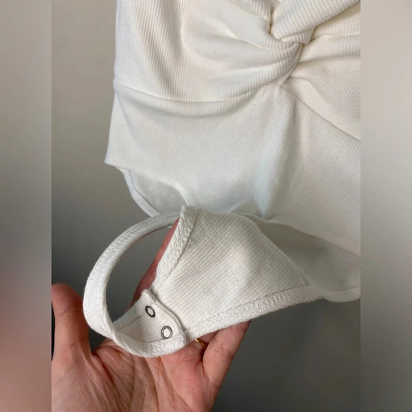 Abercrombie & Fitch Soft A&F Ribbed Square Neck Bodysuit - Picture 3 of 5